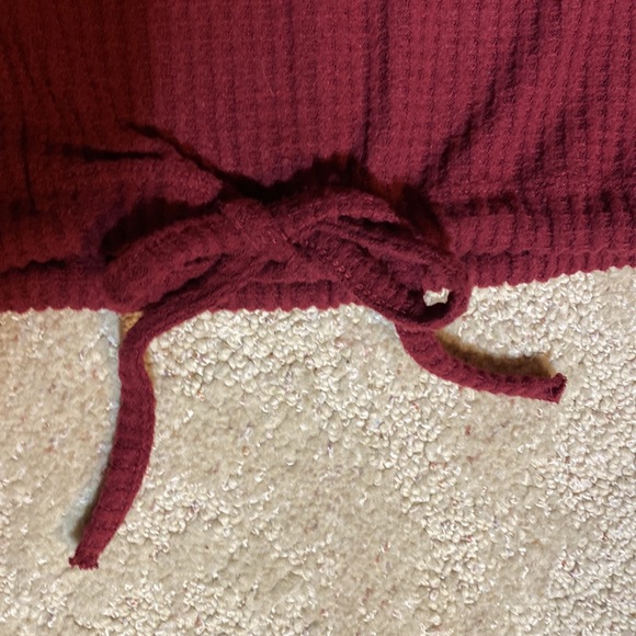 Hollister Long Sleeve open back top - Picture 3 of 5